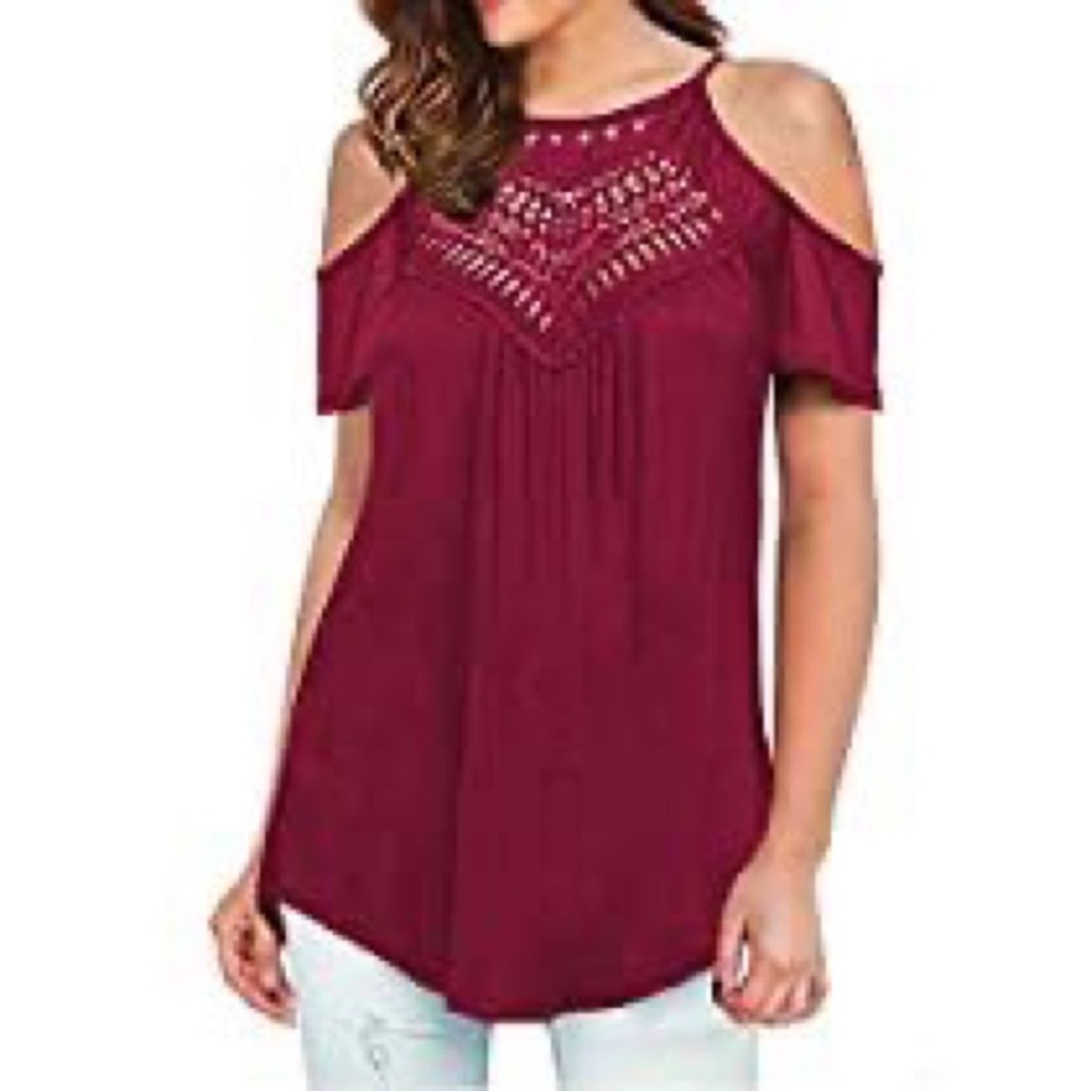 It is a beautiful red strap for summer with a beautiful lace bodice